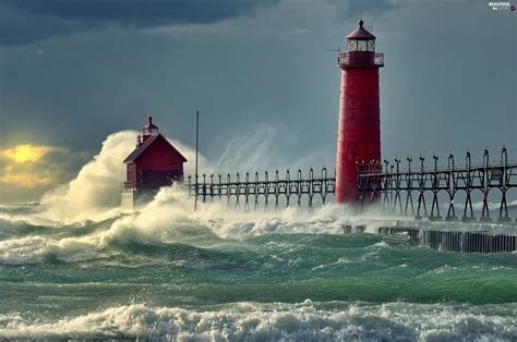 sea, Storm, Waves, Lighthouse - Beautiful views wallpapers: 2560x1700