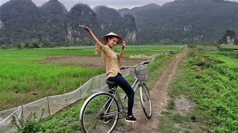 EXPLORING BEAUTIFUL NINH BINH BY BICYCLE [ What to do and see in Ninh Binh Vietnam ] - YouTube