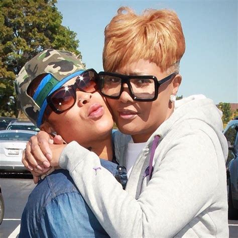 Da Brat && her mother! Pose! | Celebrity families, Celebrity moms, Black actresses