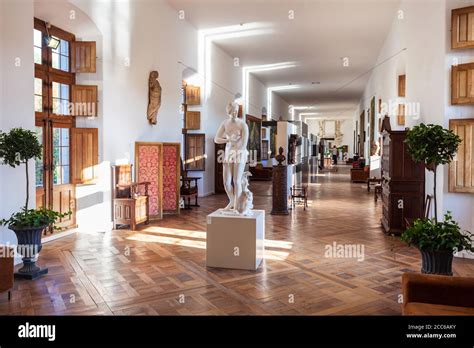 CHENONCEAU, FRANCE - SEPTEMBER 14, 2018: Chateau de Chenonceau interior ...