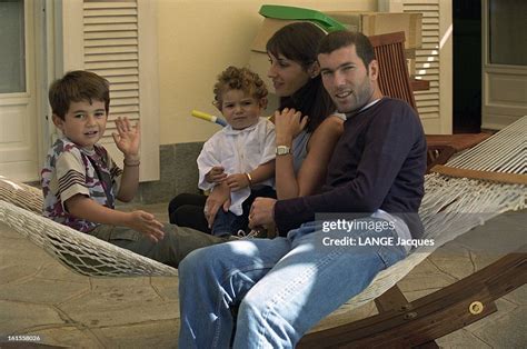 Zinedine Zidane With Family In His House In Turin. News Photo - Getty ...