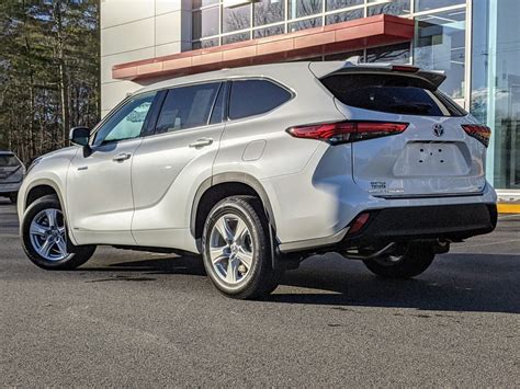 Kentville Toyota | 2021 Toyota Highlander Hybrid LE | #21077