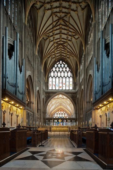 Bristol, Saint Mary Redcliffe - Interior, chevet looking east Mapping Gothic France | Cathedral ...