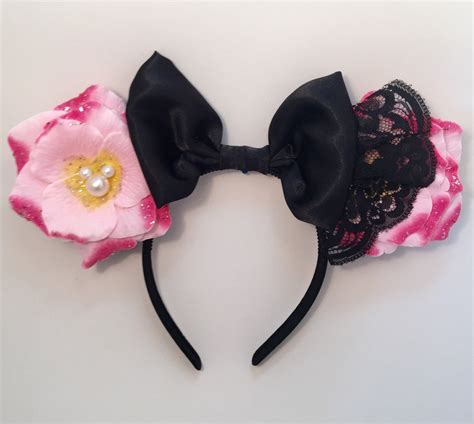 Minnie Mouse inspired mouse ears by InTears4Ears on Etsy