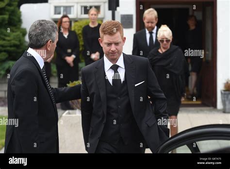 Cilla Black funeral Stock Photo: 108341161 - Alamy