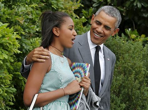 President Barack Obama Has Father-Daughter Weekend in NYC with Malia and Sasha : People.com