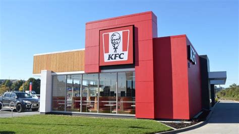 KFC opens motorway drive-thru | Restaurant & Café