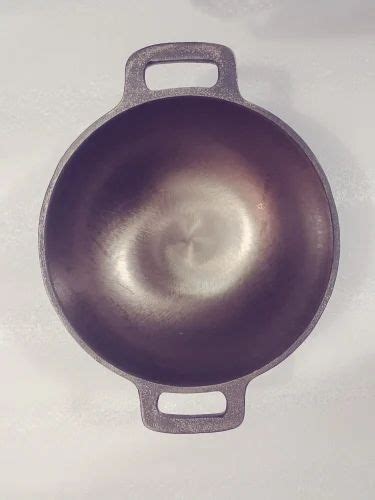 Cast-iron Black 9 inch deep kadai seasoning at Rs 850/piece in ...