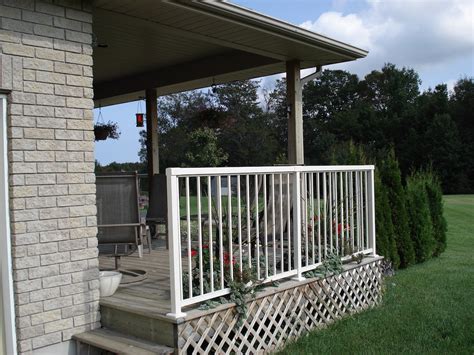 Regular Picket Railing | Picket Railing Kits | Vista Railing Systems