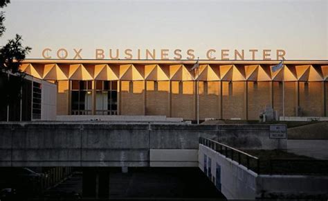 Throwback Tulsa: Tulsa's old Convention Center Arena hosts final event ...