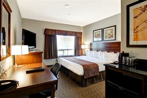 Tisdale Canalta Hotel - UPDATED Prices, Reviews & Photos (Saskatchewan) - TripAdvisor