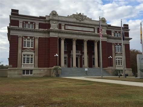 Dillon County Courthouse in Dillon, South Carolina. Paul Chandler November 2016. Courthouse ...