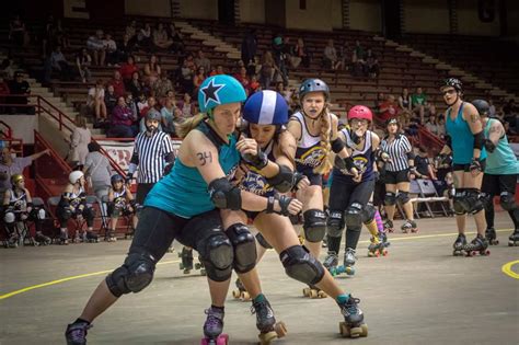 These Ladies Are On a Roll: Twin City Roller Derby Team Fights to Win