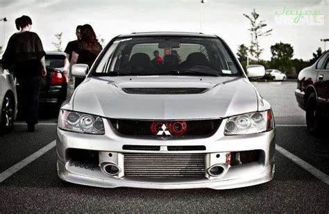 Mitsubishi Lancer Evolution IX | Mobil