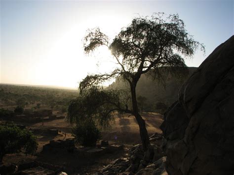 Bandiagara Escarpment Cliff Dwellings – Bandiagara, Mali - Atlas Obscura