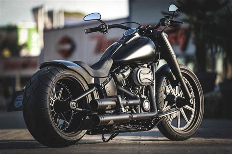 Thunderbike Dark Dude • Customized Harley-Davidson Fat Boy FLFBS