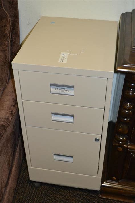 Small Rolling File Cabinet : Hardwood 2-Drawer Rolling File Cabinet ... - This filing cabinet is ...