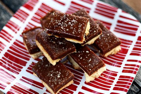 Salted Caramel Bars | Jennifer Cooks