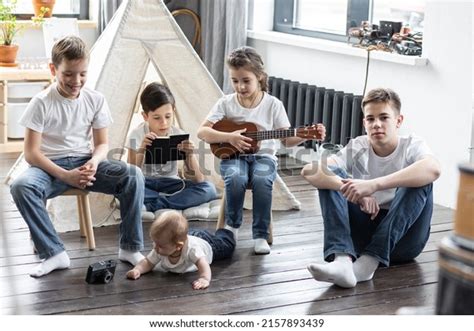 Family Five Sister Brother Stock Photos - 6,245 Images | Shutterstock