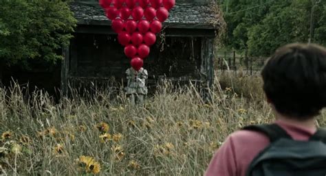 Stephen King's IT - First Full Movie Scene with Pennywise the Clown.