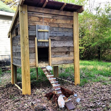 Recycled Pallet Wood Chicken Coop | Handmade by My Handsome Man