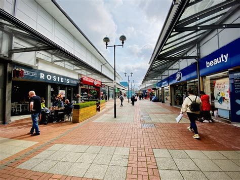 Clean slate at Ashton shopping centre after new contract awarded - Tameside Correspondent