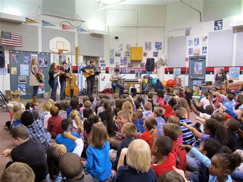 Bearfoot in residence at IBMM - Bluegrass Today