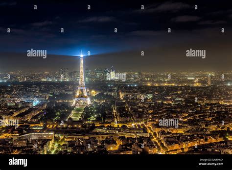 Eiffel Tower light show at night in Paris, France Stock Photo - Alamy