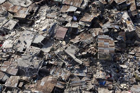 File:2010 Haiti earthquake damage3.jpg - Wikimedia Commons