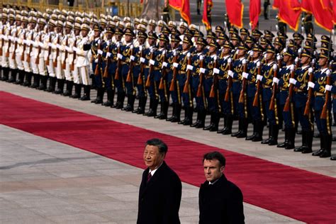 Emmanuel Macron Gets Europe’s China Problem on Taiwan - Bloomberg