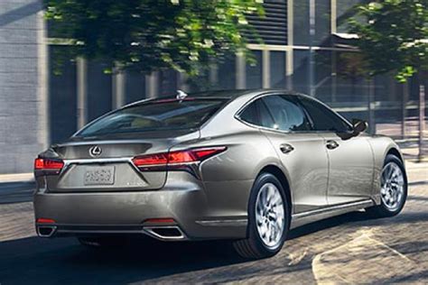 Lexus LS - Luxury Hybrid Sedan | Classic Lexus