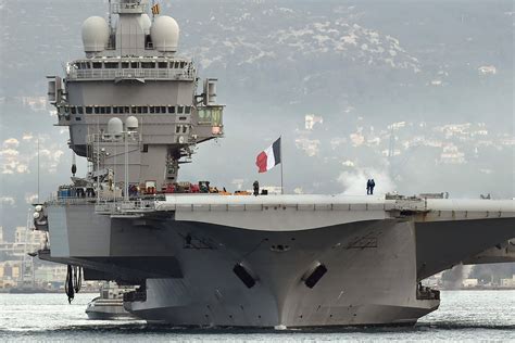 French aircraft carrier Charles de Gaulle [4252 × 2835] : r/WarshipPorn