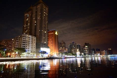 Gondola Ride at the Love River in Kaohsiung, Taiwan - Out of Town Blog