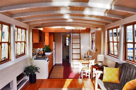 Houseboats Interior