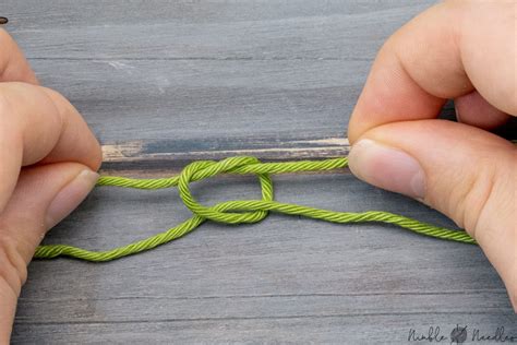 Magic Knot - The easiest way to join a new ball of yarn in knitting [+video]