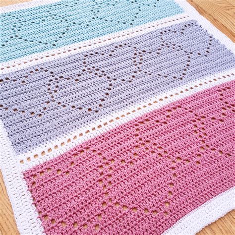 Linked Hearts Crochet Blanket Pattern by Emma Moss