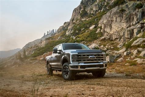 The New 2023 Ford F-250 Super Duty Looks Ready to Work | Edmunds