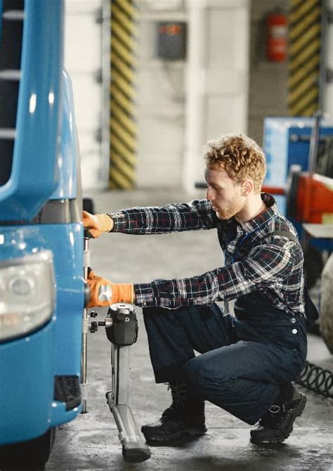 Heavy Duty Truck Repair | Free Pick-Up & Drop-Off Service