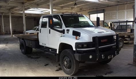 FOR SALE: - 2006 GMC 5500 4x4 | Diesel Place