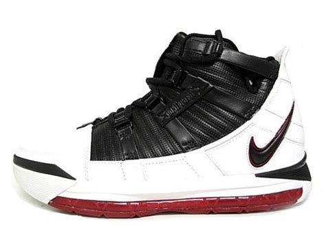 11 Days of Nike LeBron: The Zoom LeBron III - SneakerNews.com