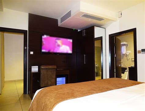 Deluxe Suite, Uyo – Monty Suites