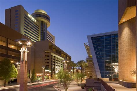 Hyatt Regency Phoenix - 244 Photos & 251 Reviews - Hotels - 122 North ...