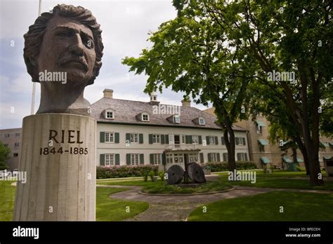 Statue head louis riel 1844 1885 hi-res stock photography and images - Alamy