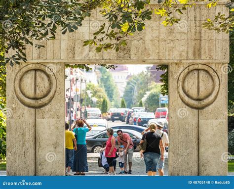 The Gate of the Kiss (Poarta Sarutului) Editorial Stock Photo - Image ...