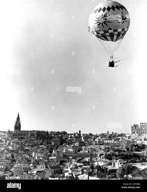 AROUND THE WORLD IN 80 DAYS, (aka AROUND THE WORLD IN EIGHTY DAYS), 1956 Stock Photo - Alamy