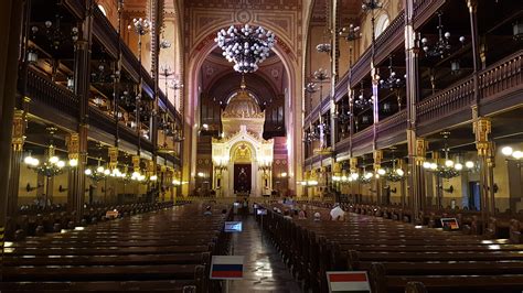 Dohány Street Synagogue in Budapest [OC] : r/europe