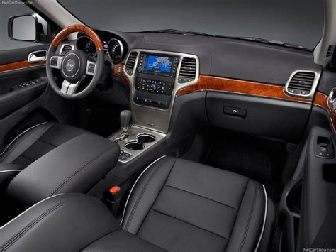 2011 Jeep Grand Cherokee Interior Trim