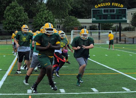 Trinity Catholic football ready for 2016