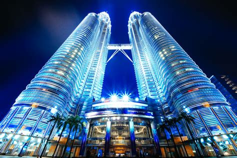 Petronas Twin Towers, Kuala Lumpur: How To Reach, Best Time & Tips