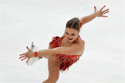 Loena Hendrickx leads European figure skating championships after short ...